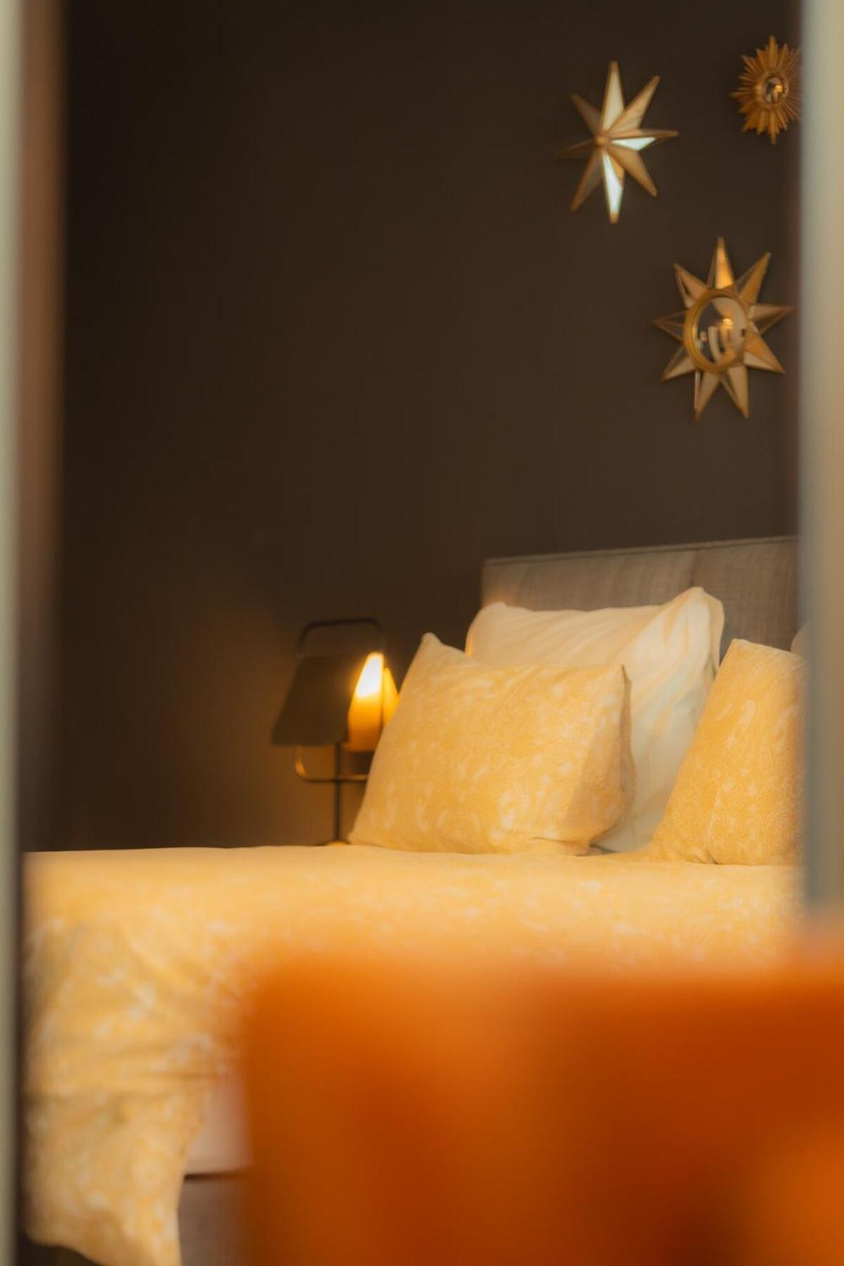Le Savant Montois - Grand Place Bergen